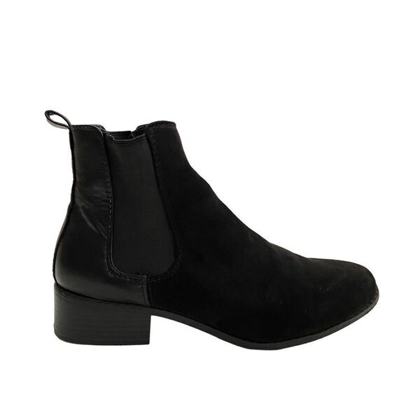 Gap Chelsea Flat Boots in Size 9 Color True Black - Picture 1 of 12
